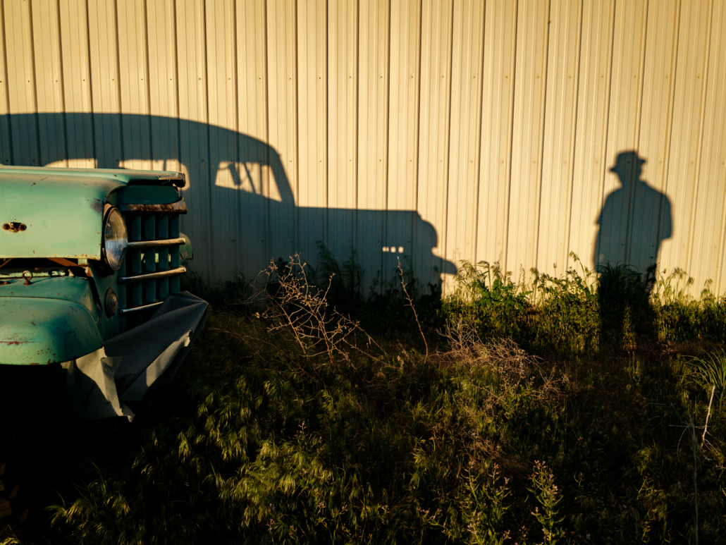 Chris_StevensYu_Behind Dads Shop3